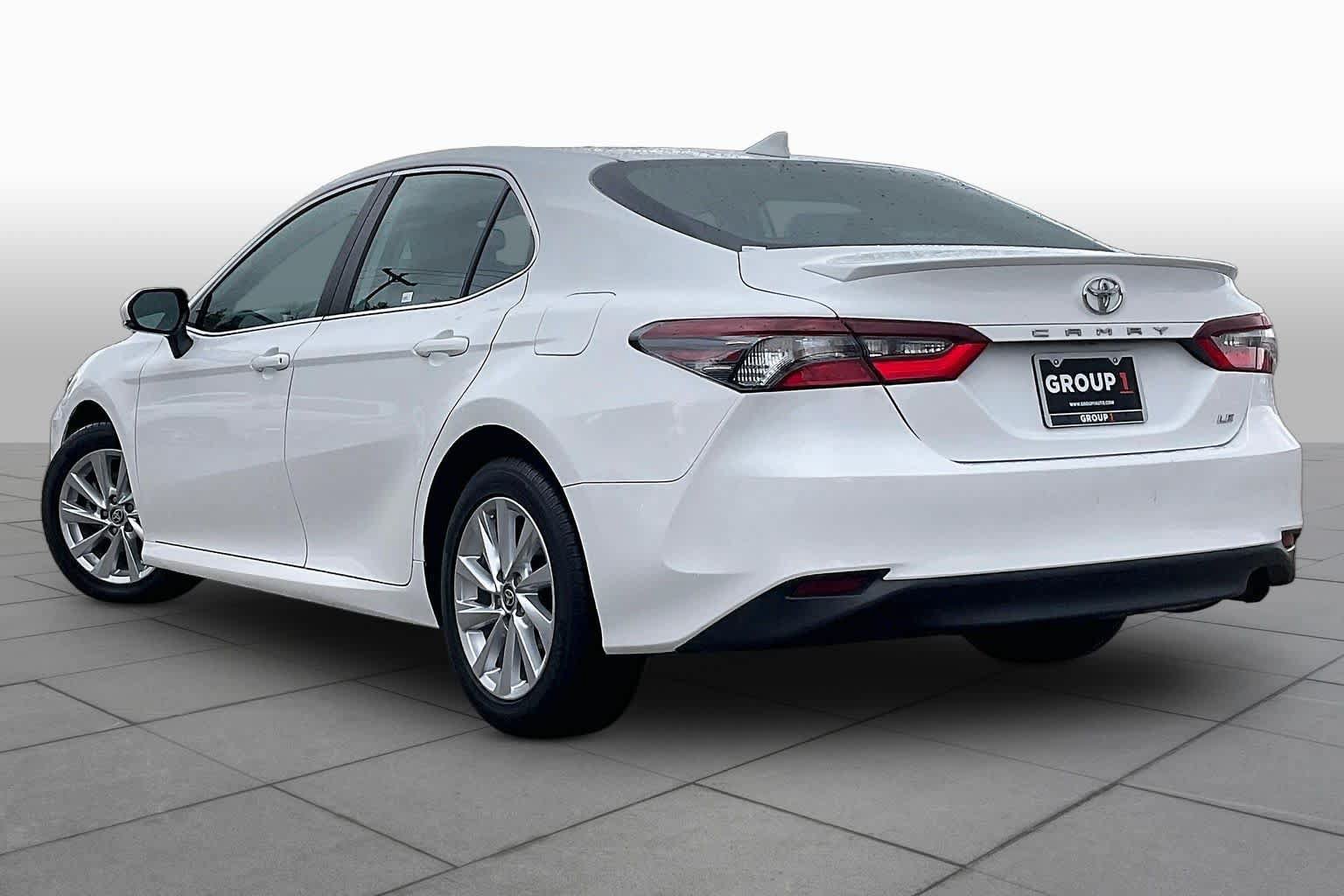 Used 2023 Toyota Camry LE w/ Convenience Package FWD image 12