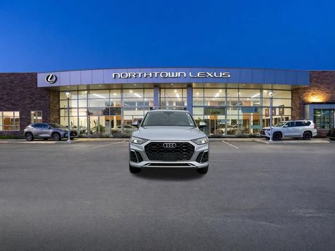 Used 2022 Audi Q5 2.0T Premium Plus w/ Premium Plus Package AWD/4WD image 19