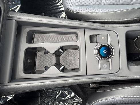New 2026 Volkswagen Tiguan SE FWD image 25