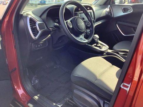 Used 2024 Kia Soul LX w/ Option Group 015 image 7