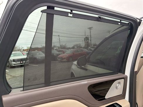 Used 2023 Lincoln Aviator Reserve w/ Equipment Group 201A image 40