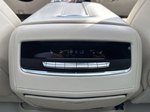 Used 2022 Cadillac Escalade Sport Platinum w/ LPO, Floor Liner Package AWD/4WD image 26