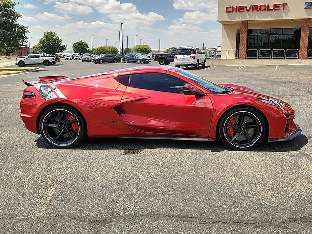 Used 2025 Chevrolet Corvette E-Ray AWD/4WD image 5