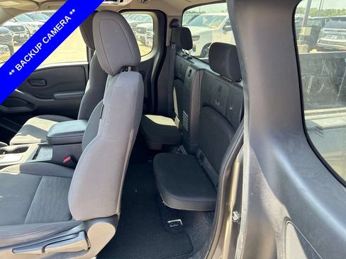 Used 2022 Nissan Frontier S w/ Technology Package AWD/4WD image 6