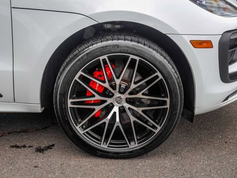 Used 2024 Porsche Macan image 7