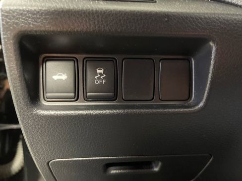 Used 2018 Nissan Altima 2.5 SR w/ SR Midnight Edition FWD image 29