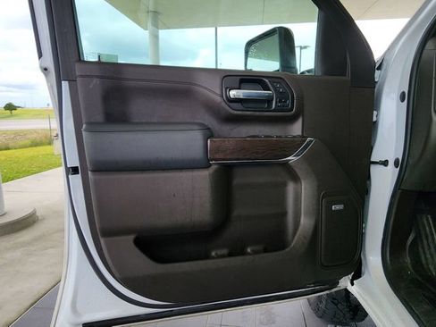 Used 2023 GMC Sierra 3500 Denali w/ Denali Ultimate Package AWD/4WD image 11