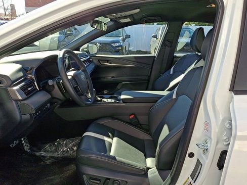 Certified 2025 Toyota Camry SE image 13