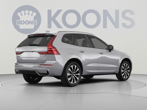 Used 2023 Volvo XC60 B6 Ultimate w/ Protection Package Premier AWD/4WD image 4