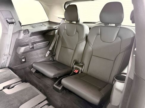 Used 2016 Volvo XC90 T6 Momentum w/ Momentum Plus Package image 38