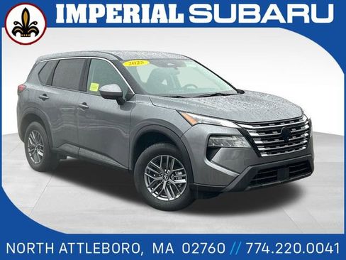 Used 2026 Nissan Rogue SV image 1