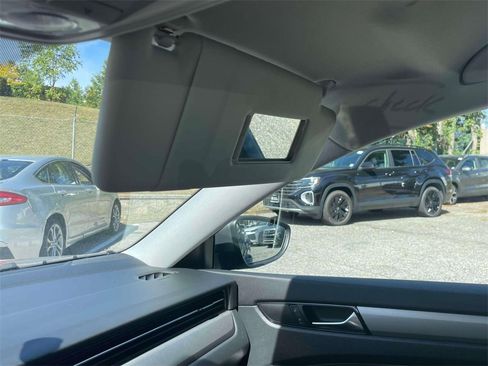 Used 2021 Volkswagen Passat 2.0T S image 30