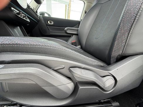 Used 2025 MINI Cooper S image 28