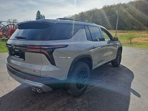 New 2026 Chevrolet Traverse Z71 w/ Enhanced Driving Package AWD/4WD image 5