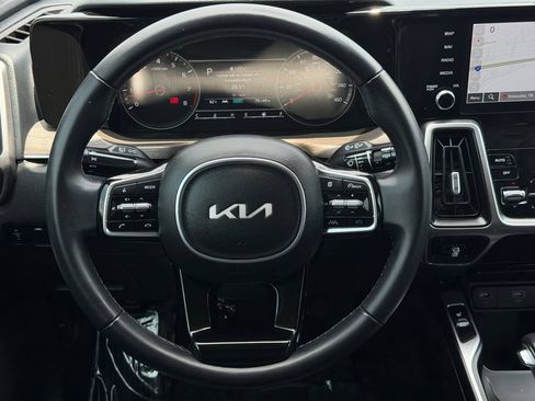 Used 2023 Kia Sorento S w/ Panoramic Sunroof Package AWD/4WD image 23