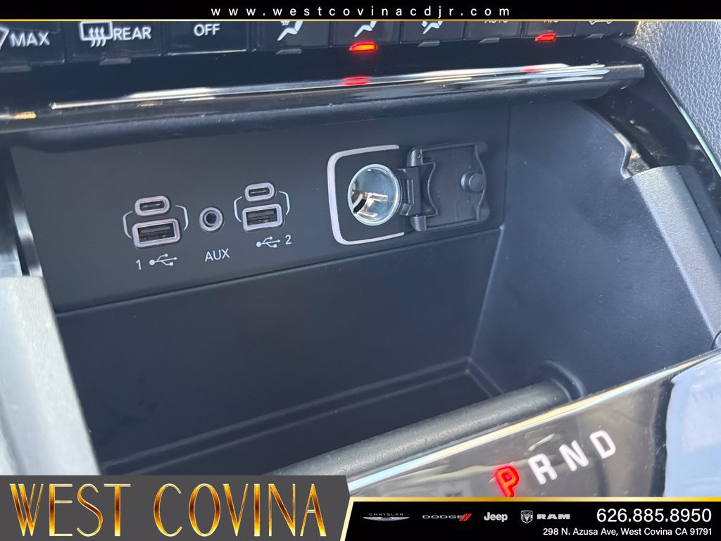 Used 2023 Jeep Grand Cherokee Limited RWD image 28