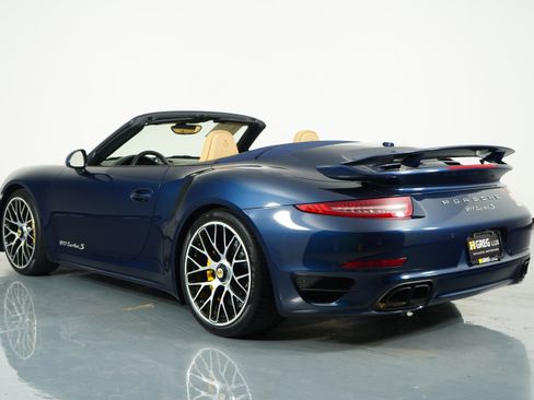 Used 2016 Porsche 911 Turbo S image 19