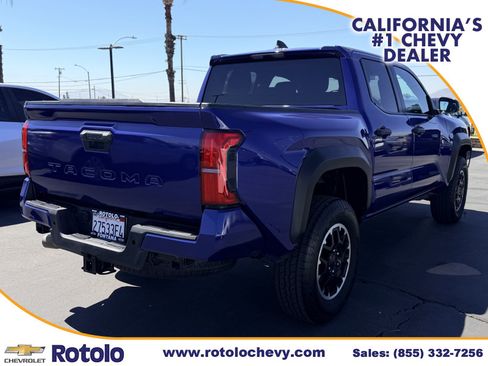 Used 2025 Toyota Tacoma TRD Off-Road AWD/4WD image 6