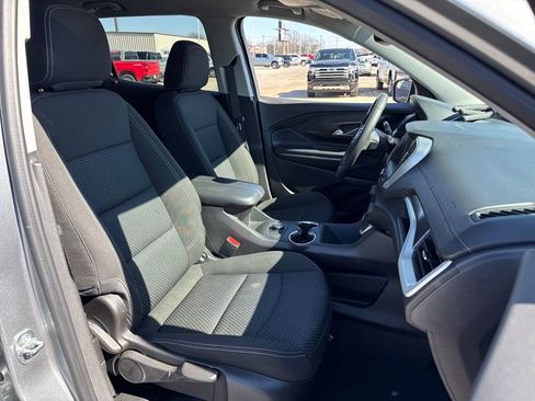 Used 2024 GMC Terrain SLE image 11