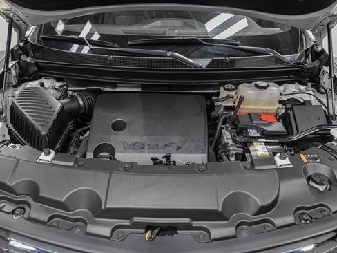 Used 2022 Chevrolet Traverse LT w/ LPO, Floor Liner Package image 13