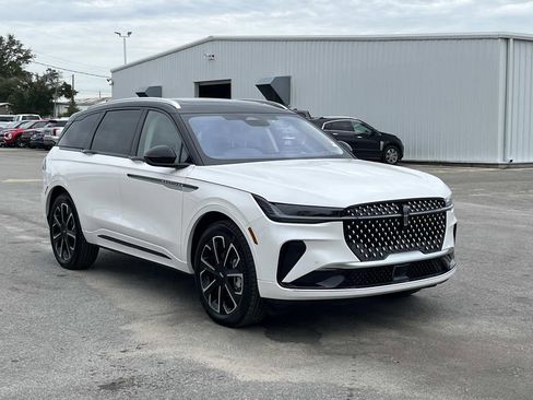 New 2026 Lincoln Nautilus Reserve image 7