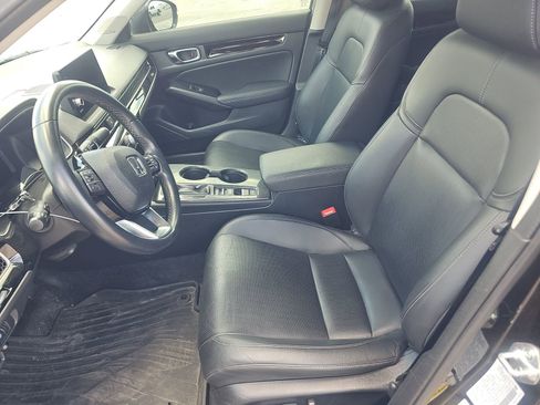 Used 2022 Honda Civic Touring image 6