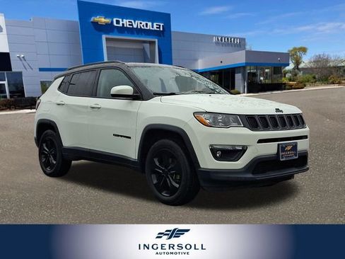 Used 2018 Jeep Compass Latitude w/ Popular Equipment Group image 1