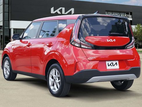 Certified 2024 Kia Soul LX w/ Option Group 015 FWD image 4