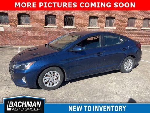 Used 2019 Hyundai Elantra SE image 4