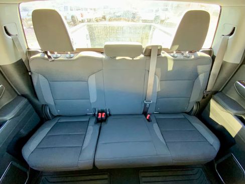 Used 2023 GMC Sierra 1500 Elevation image 29