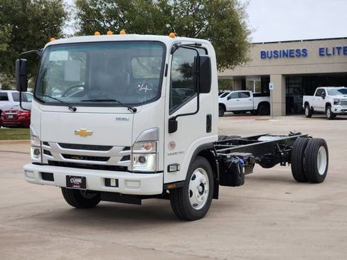 New 2024 Chevrolet Low Cab Forward 5500XD RWD image 9
