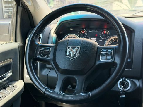 Used 2019 RAM 1500 Big Horn AWD/4WD image 36
