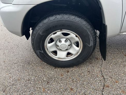 Used 2012 Toyota Tacoma 4x4 Access Cab V6 image 26