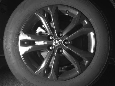 Used 2025 Toyota Sienna XSE w/ XSE Plus Package image 38