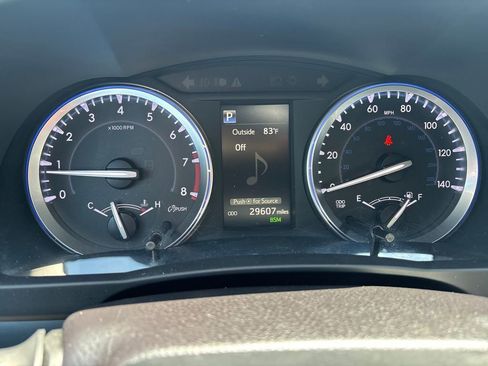 Used 2018 Toyota Highlander XLE AWD/4WD image 16