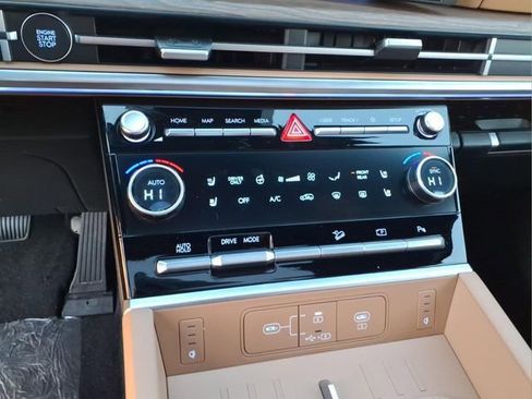 New 2026 Hyundai Santa Fe Limited FWD image 23