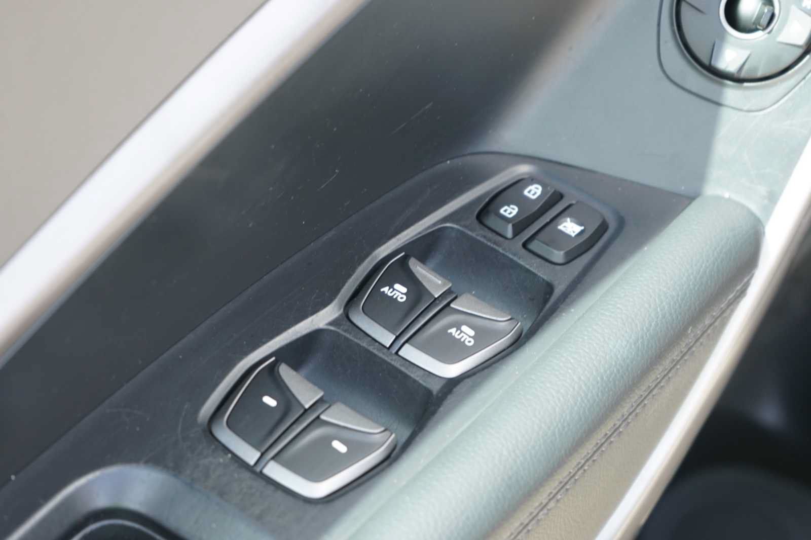 Used 2015 Hyundai Santa Fe Sport AWD/4WD image 15