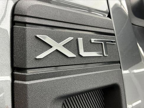 Used 2025 Ford Maverick XLT w/ Equipment Group 302A image 8