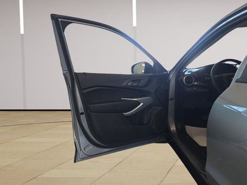 Used 2024 Chevrolet Trax LS image 10