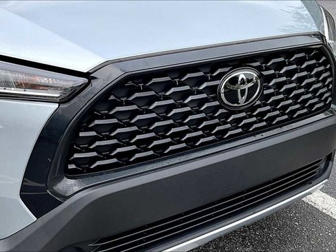 Used 2023 Toyota Corolla Cross L image 28