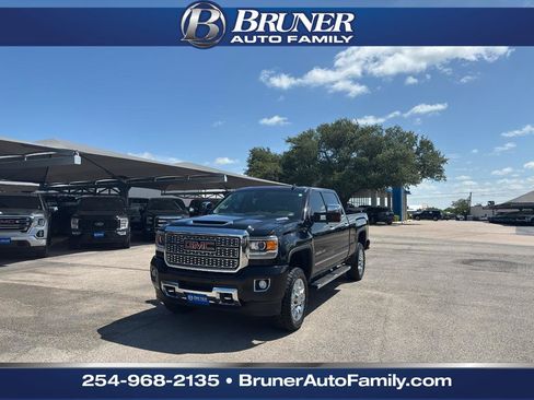 Used 2018 GMC Sierra 2500 Denali w/ Duramax Plus Package AWD/4WD image 1