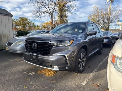 Used 2025 Honda Pilot Touring