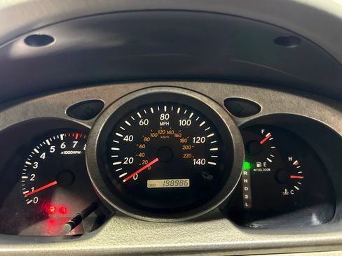 Used 2002 Toyota Highlander 2WD image 12