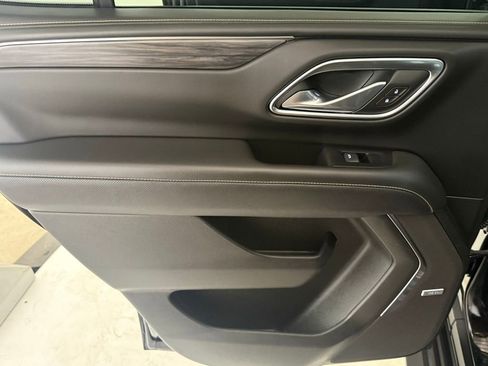 Used 2024 GMC Yukon SLT image 12