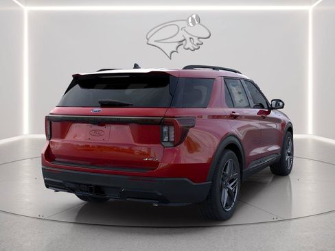 New 2026 Ford Explorer ST-Line w/ ST-Line Street Pack AWD/4WD image 6
