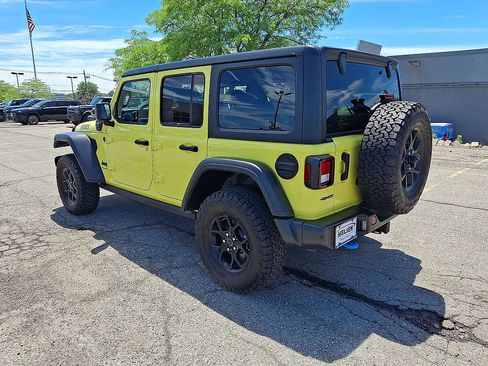 Used 2024 Jeep Wrangler Unlimited AWD/4WD image 6