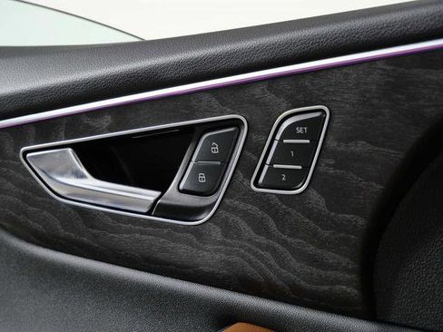 Used 2022 Audi Q8 Premium Plus image 24