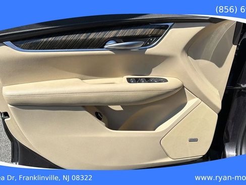 Used 2017 Cadillac XT5 FWD w/ LPO, Wheel Lock Package image 16