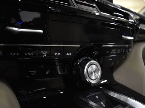 Used 2025 Acura MDX w/ Technology Package image 30