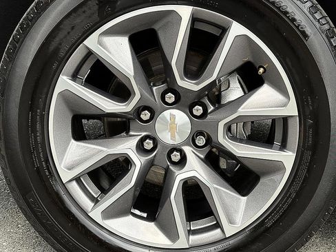 Used 2022 Chevrolet Tahoe LT w/ Luxury Package AWD/4WD image 8